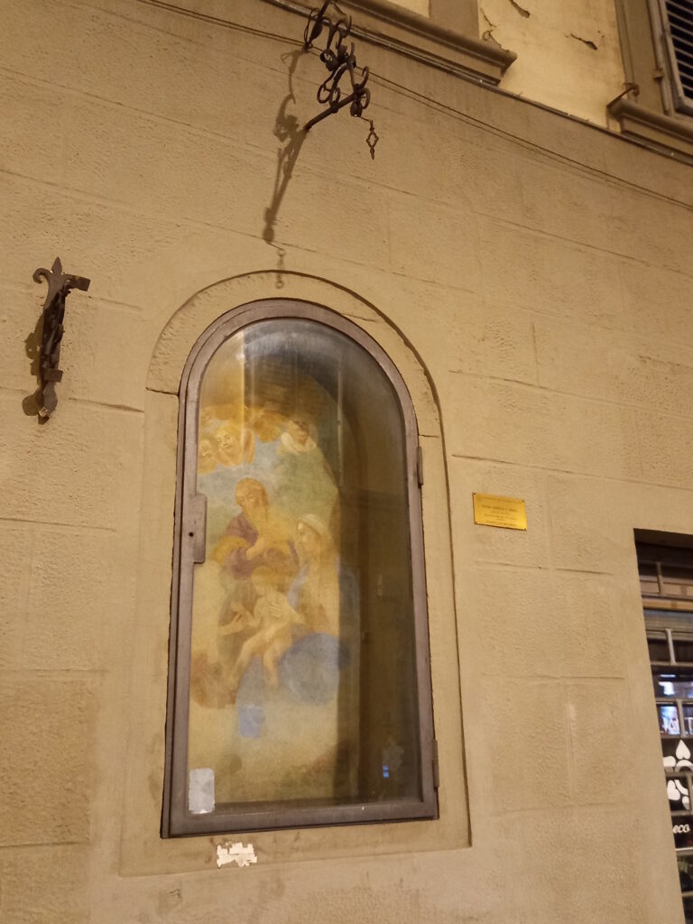 tabernacolo di via sant'egidio angolo via della pergola