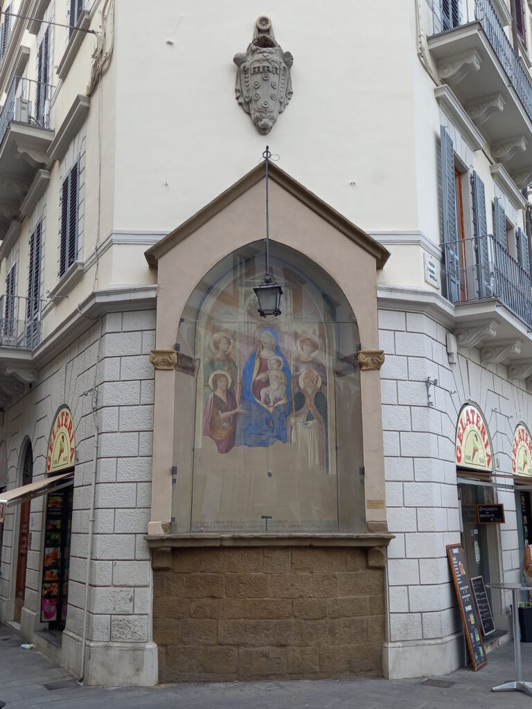 tabernacolo di piazza santa maria novella angolo via della scala