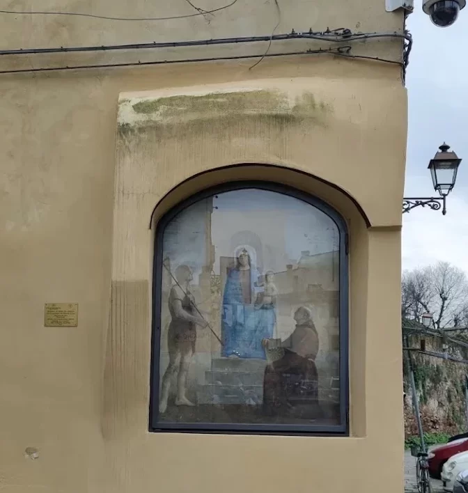 tabernacolo in via del campuccio angolo piazza tasso